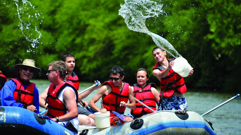 pocono whitewater rapids rafting raft group Poconos free group leader benefits